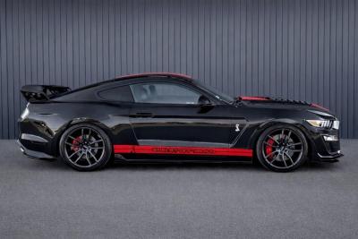 FORD - MUSTANG FASTBACK GT 5.0l V8 421cv BVA6 LOOK SHELBY GT 500r