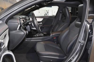 MERCEDES-BENZ - CLA SHOOTING BRAKE II (X118) AMG 200d 4MATIC 8G-DCT  