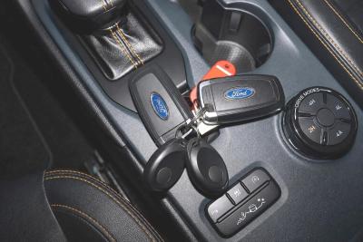 FORD - RANGER MEGA RAPTOR T9 SUPER CABINE 4 PLACES 205CV BVA10 